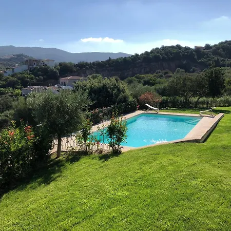 Villa Baja Sardinia فيلة